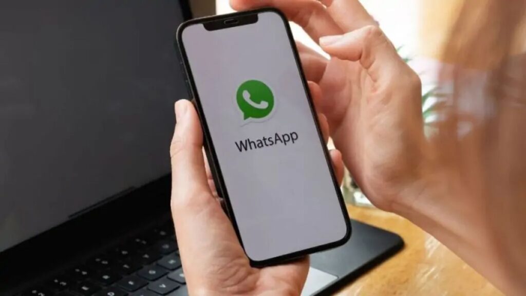 Logo do WhatsApp no celular